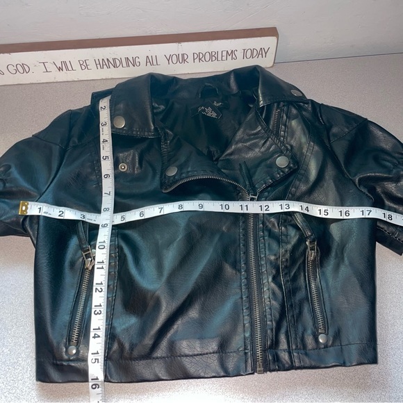 Whats hot crop jacket vest top size medium short sleeve zipper pocket zipper - Picture 7 of 9